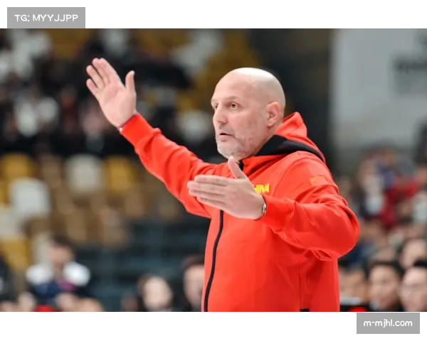 莎巴莉手感低迷仅得两分库珀砍十五分苦撑球队上半场陷苦战